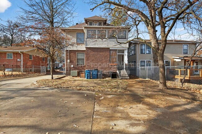 Foto del edificio - 2424 Oakland Ave