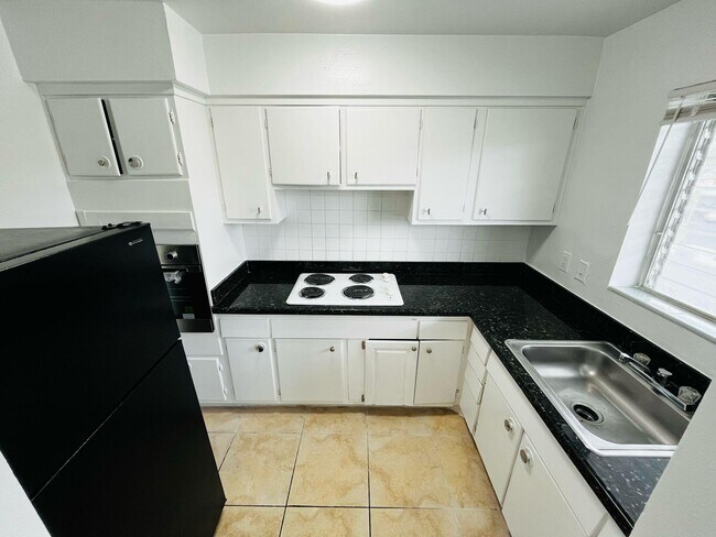 Foto del edificio - 1251 W River Dr