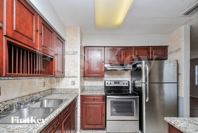 Foto del edificio - 4402 Lanier Dr