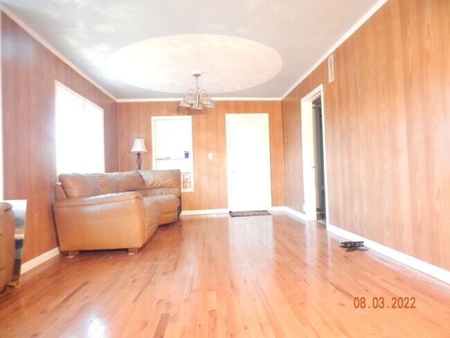 Open Plan Living/Dining Room - 46 Zoa Ave
