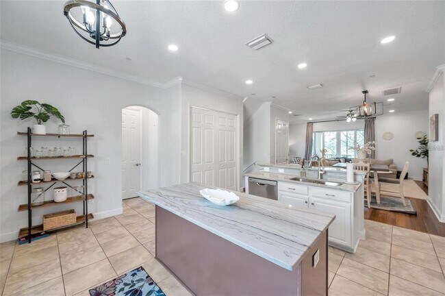 Building Photo - 10050 Bayou Grande