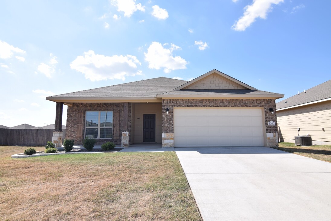 1040 Lakeway Crossing Dr, Temple, TX 76502 House Rental in Temple, TX