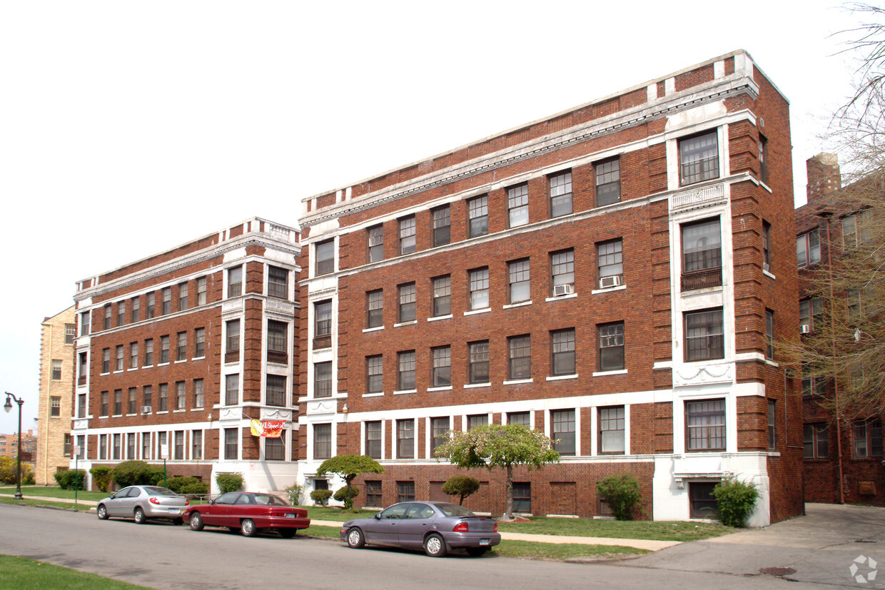 Primary Photo - Merton Apartments