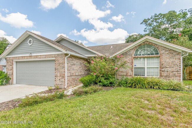 Foto del edificio - 8621 Goodbys Trace Dr