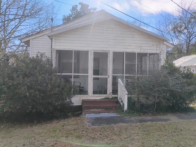 Building Photo - 307 Hill St