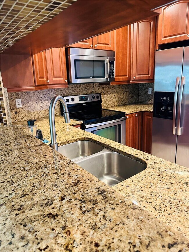 Foto del edificio - 2936 Belmont Ln