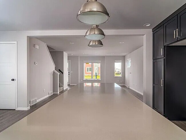 Foto del edificio - 2741 Spark St