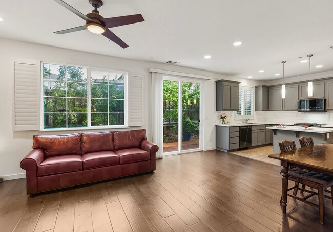 Building Photo - HOT Property!  Roseville 3/3 w/Oasis Backyard!  Please reference ad for viewings!