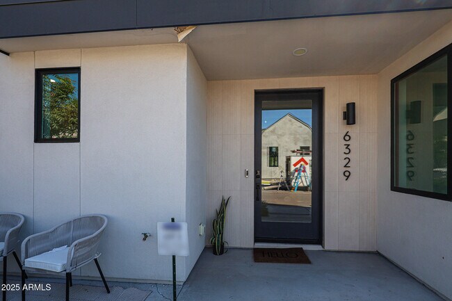 Foto del edificio - 6329 N 10th Dr
