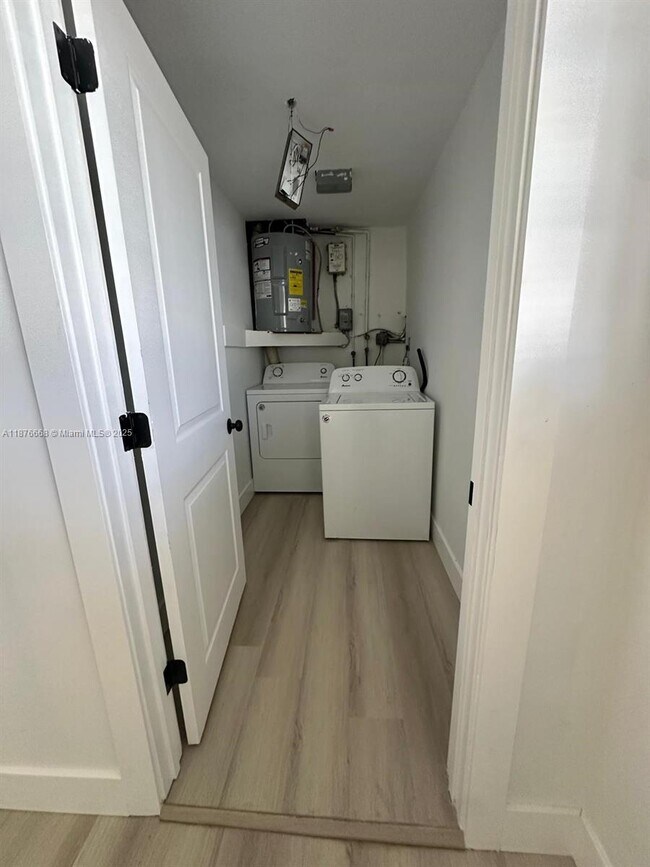 Foto del edificio - 3101 SW 102nd Pl