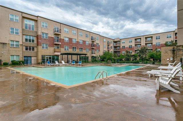 Foto del edificio - 1100 W Trinity Mills Rd
