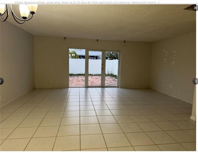 Building Photo - 6784 SW 39th Ct