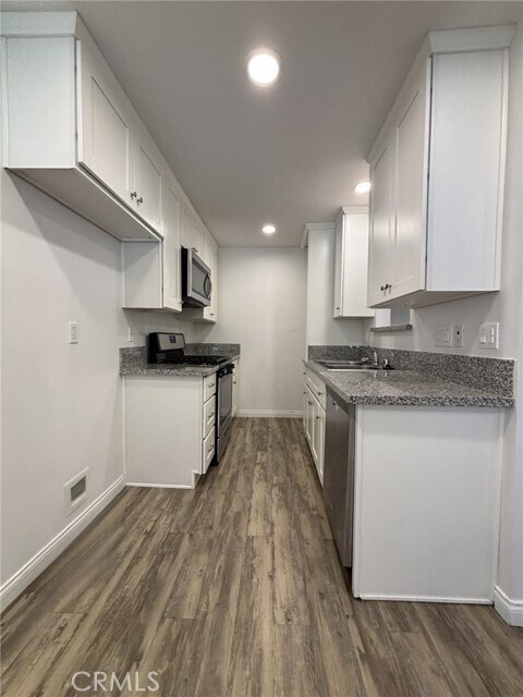 Foto del edificio - 657 Scott Pl