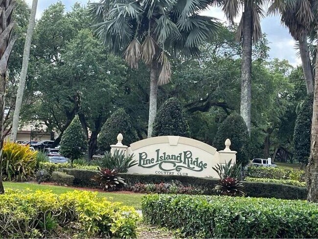 Foto del edificio - 9230 Lagoon Pl