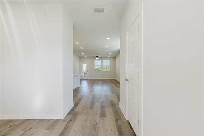 Foto del edificio - 13207 Swift Wind Dr