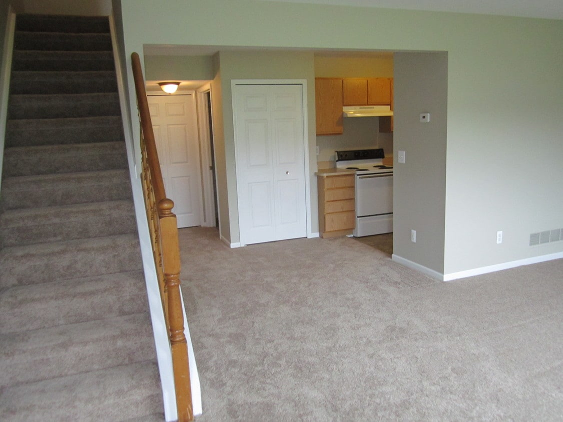 29415 Maurice Ct Unit 1, New Baltimore, MI 48047 Condo for Rent in