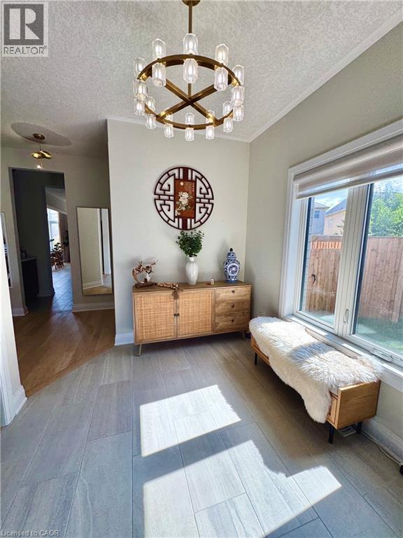 Photo du bâtiment - 923 Eaglecrest Ct