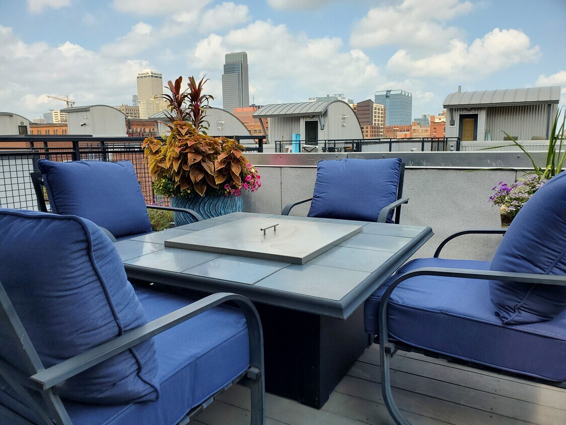 Roof Top - 1105 Mayberry Plaza