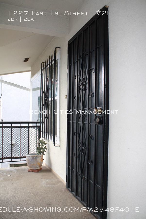 Foto del edificio - 1227 E 1st St