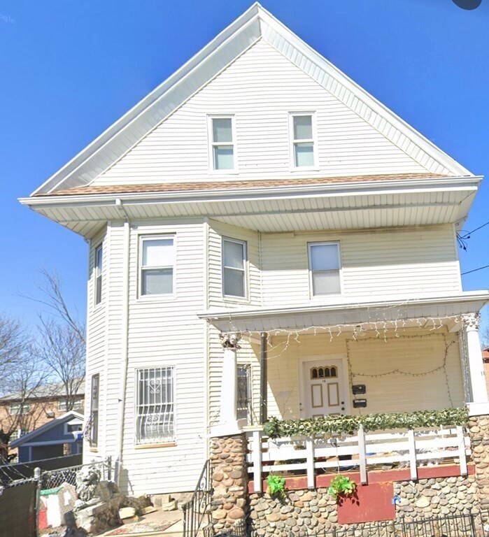 18 Grover St Unit 2, Malden, MA 02148 Apartment for Rent in Malden