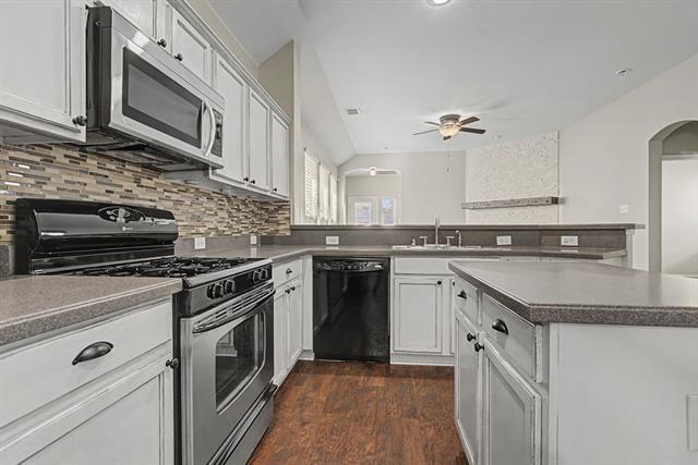 Building Photo - 360 Conroe Cir