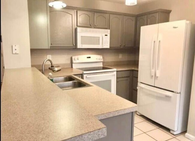 Foto del edificio - 219 Fox Creek Blvd