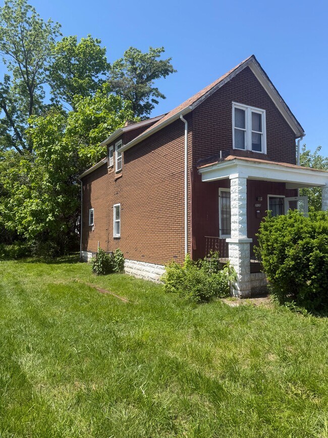 Foto del edificio - 2120 St Louis Ave