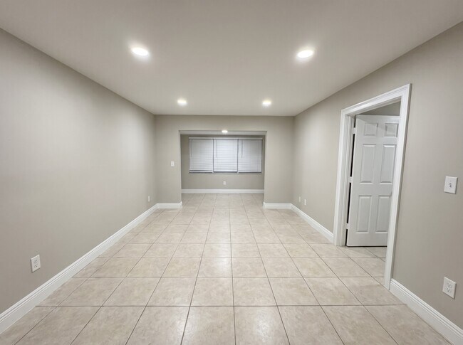 Foto del edificio - 500 NE 135th St