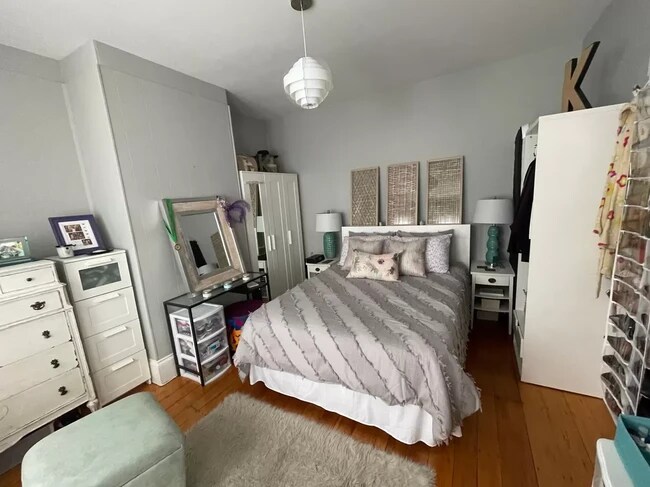 Foto del edificio - 636 E 5th St