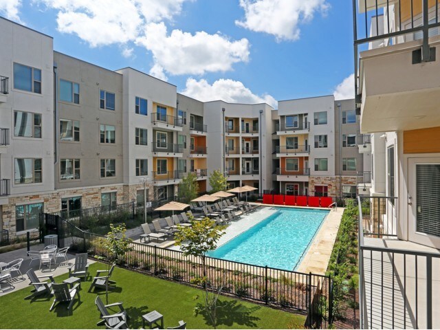 Eastside Station Apartments Austin Tx Building Photo Eastside Station
