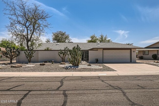 Building Photo - 12535 W Skyview Dr