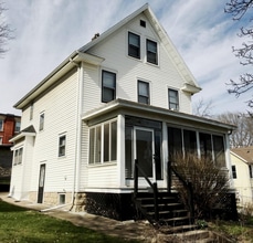 Building Photo - 705 W 3rd St