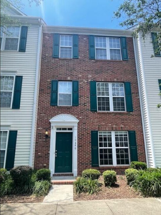 Primary Photo - Blakeney Greens 3 bedrooms and 4 full bath...