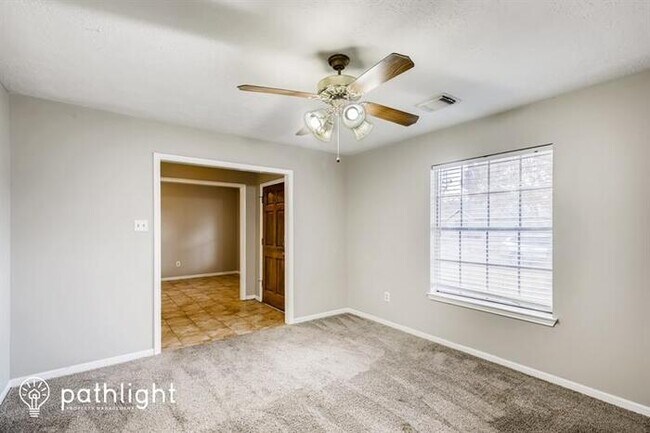 Building Photo - 10910 Linwood Court, La Porte, TX, 77571