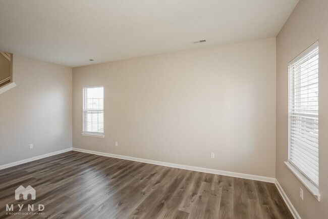 Building Photo - 115 Thistle Wood Dr