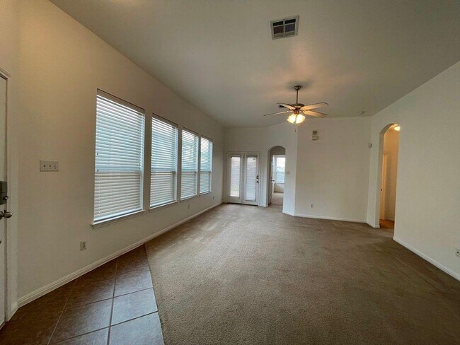 Building Photo - 128 Otono Loop