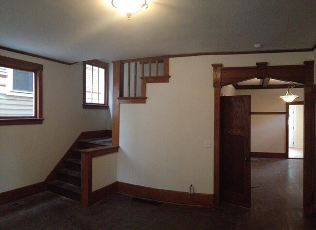 Building Photo - 4200 Mercier St