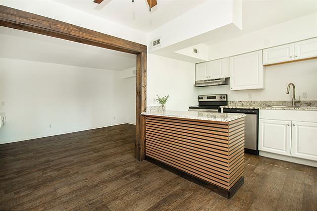 Foto del edificio - 4664 Matilda St