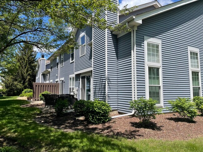 Building Photo - 24 Stonegate Ct