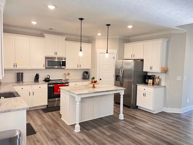 Building Photo - Spacious 4BR/3.5BATH in Wrights Farm (Grov...
