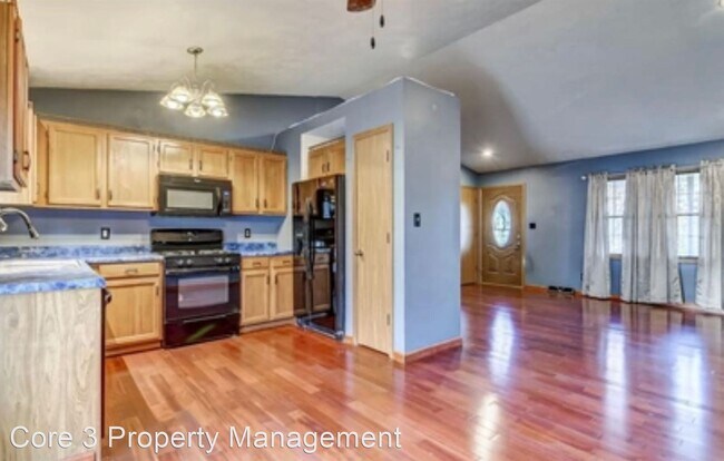 Building Photo - 3 br, 2 bath House - 3106 Interurban