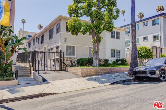 Building Photo - 1643 N Formosa Ave