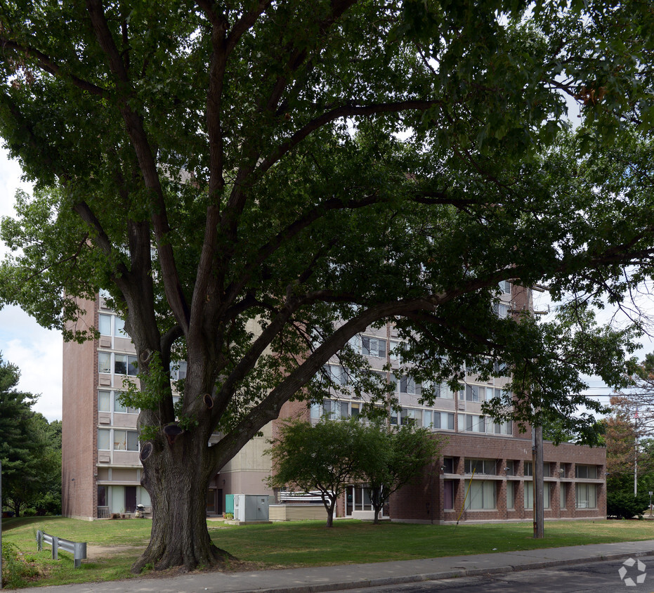 Foto del edificio - Charles Place Apartments