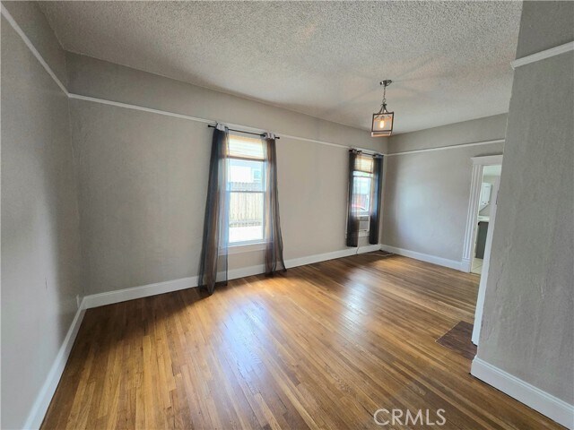Foto del edificio - 298 N 6th Ave