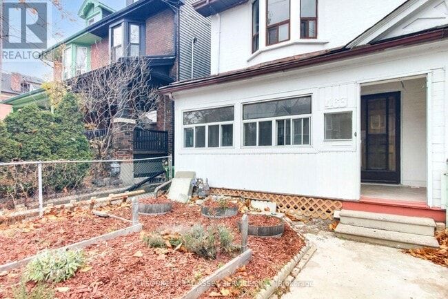 Building Photo - 463 Pape Ave