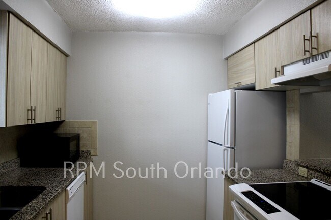 Foto del edificio - Two bed and Two bath Condo by Mall of Millenia