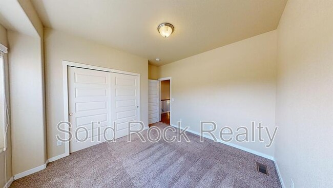 Foto del edificio - 1097 Antrim Loop