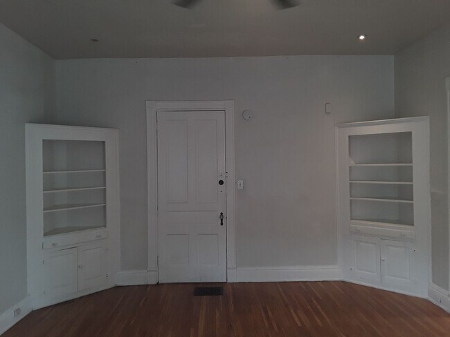 Building Photo - 1238 Garvin Place