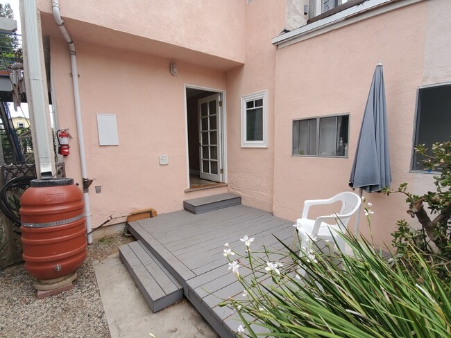 your back porch, looks into the back garden - 663 Marine St