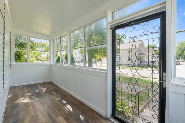 Building Photo - 1312 3rd St